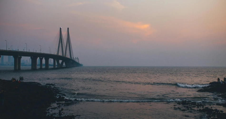 Best Sunset Spots Along Marine Drive, Mumbai