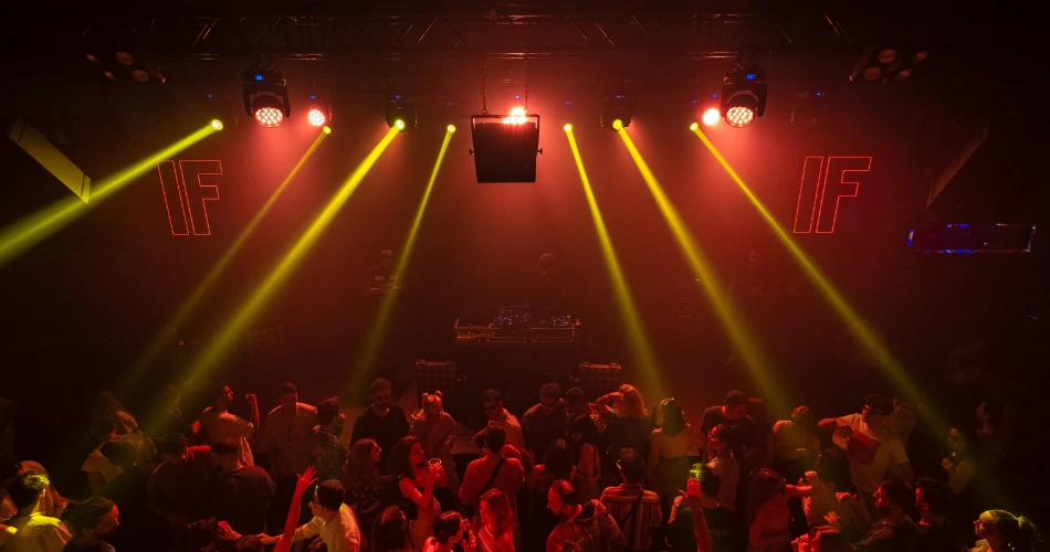 Mumbai'nın Canlı Gece Hayatını Keşfedin